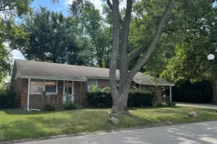 1604 Kirk Ln, Champaign, IL 61821 - Photo 2