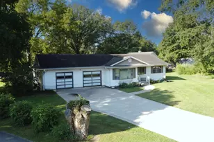 911 E Locust St, Watseka, IL 60970 - Photo 2