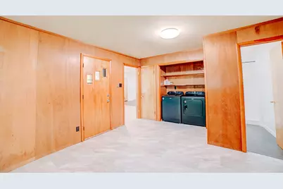 911 E Locust Street, Watseka, IL 60970 - Photo 30