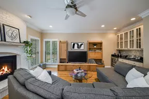 360 N Main St, Glen Ellyn, IL 60137 - Photo 8