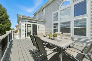 26 N Berkshire Ln, Round Lake, IL 60073 - Photo 40