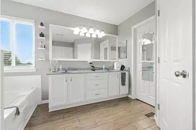 26 N Berkshire Lane, Round Lake, IL 60073 - Photo 20