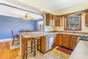 8129 Lake St, River Forest, IL 60305 - Photo 6