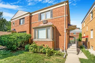 8129 Lake St, River Forest, IL 60305 - Photo 1