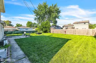 439 N Fairfield Ave, Lombard, IL 60148 - Photo 24