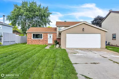 439 N Fairfield Avenue, Lombard, IL 60148 - Photo 2
