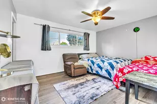 439 N Fairfield Ave, Lombard, IL 60148 - Photo 14