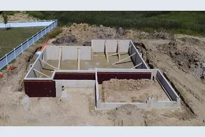 26420 Bluebell Court, Channahon, IL 60410 - Photo 2