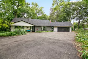 22 Erin Ln, Kankakee, IL 60901 - Photo 6