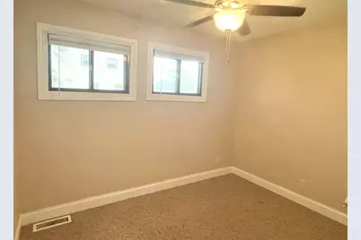 1415 Plain Street, Peru, IL 61354 - Photo 8