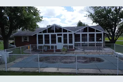 204 Kellerhal Drive, Cissna Park, IL 60924 - Photo 6