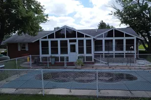 204 Kellerhal Dr, Cissna Park, IL 60924 - Photo 6