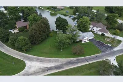 204 Kellerhal Drive, Cissna Park, IL 60924 - Photo 10