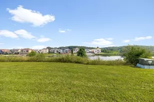 8160 Lakeview Ct, Winfield, IN 46307 - Photo 14