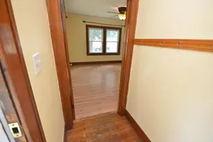 923 17th St, Rockford, IL 61104 - Photo 4