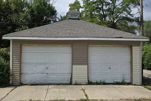 124 E 110th St, Chicago, IL 60628 - Photo 12