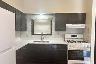 19208 Pine Dr, Country Club Hills, IL 60478 - Photo 10