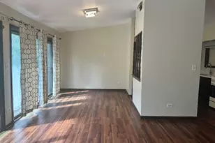 19208 Pine Dr, Country Club Hills, IL 60478 - Photo 4