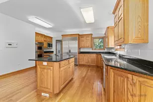 28232 N Gilmer Rd, Mundelein, IL 60060 - Photo 20