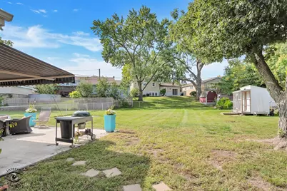 8838 Oakwood Drive, Hickory Hills, IL 60457 - Photo 28