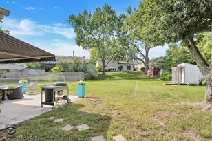 8838 Oakwood Dr, Hickory Hills, IL 60457 - Photo 28