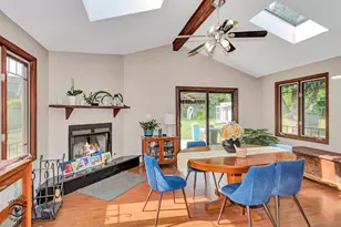 8838 Oakwood Dr, Hickory Hills, IL 60457 - Photo 10