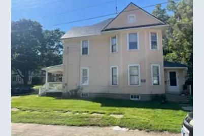 1002 Oak Avenue S, Freeport, IL 61032 - Photo 2