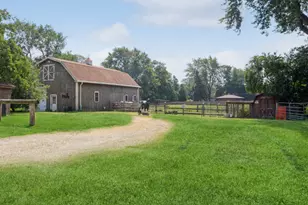 20W561 Army Trail Blvd, Addison, IL 60101 - Photo 2