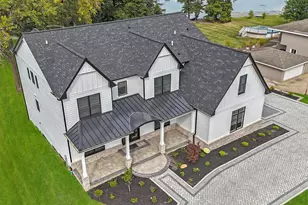 15W670 83rd St, Burr Ridge, IL 60527 - Photo 1