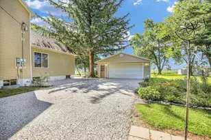 221 E 5th Ave, Rankin, IL 60960 - Photo 38