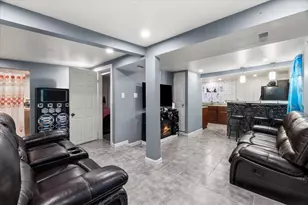 3711 W 56th Pl, Chicago, IL 60629 - Photo 4