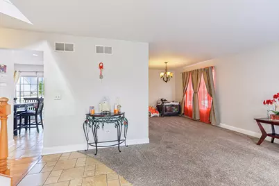 25804 S Daffodil Lane, Monee, IL 60449 - Photo 2