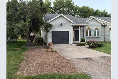 311 W Franklin Street, Princeton, IL 61356 - Photo 2