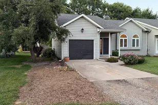 311 W Franklin St, Princeton, IL 61356 - Photo 2