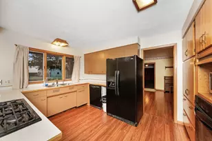 947 N 2nd Rd, Dana, IL 61321 - Photo 6