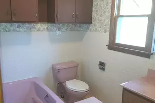 606 E Van Allen St, Tuscola, IL 61953 - Photo 18