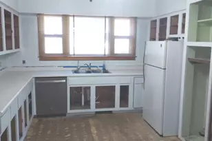 606 E Van Allen St, Tuscola, IL 61953 - Photo 10