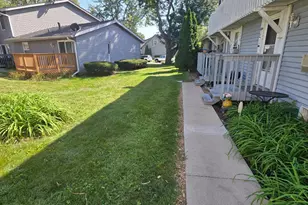 228 Elkhorn Ct, Bolingbrook, IL 60440 - Photo 4