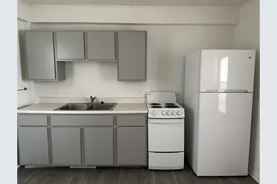 309 W Pleasant Street, Freeport, IL 61032 - Photo 30