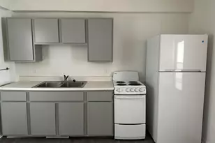 309 W Pleasant St, Freeport, IL 61032 - Photo 30