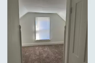 309 W Pleasant Street, Freeport, IL 61032 - Photo 22