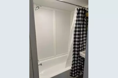 309 W Pleasant Street, Freeport, IL 61032 - Photo 32