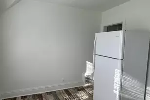 309 W Pleasant St, Freeport, IL 61032 - Photo 18