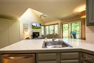 106 Walnut Hill Dr, Galena, IL 61036 - Photo 6