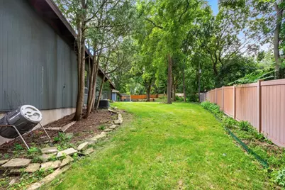 2020 Valley Road, Rockford, IL 61107 - Photo 26