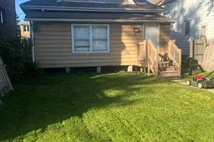 8 W 137th Pl, Riverdale, IL 60827 - Photo 2