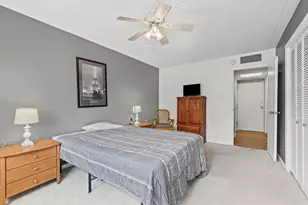 940 Holbrook Rd, Homewood, IL 60430 - Photo 8