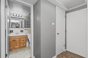 940 Holbrook Rd, Homewood, IL 60430 - Photo 10