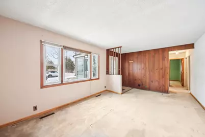 119 Fairway Road, Carpentersville, IL 60110 - Photo 4