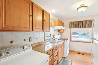 119 Fairway Road, Carpentersville, IL 60110 - Photo 8